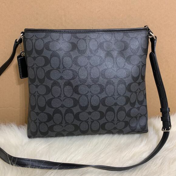 COACH Black Signature Coated Canvas PVC Logo File Messenger XBody Bag F58297 - Picture 14 of 15